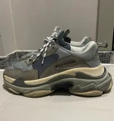 17fw バレンシアガ トリプルS グレー 41サイズ 出品