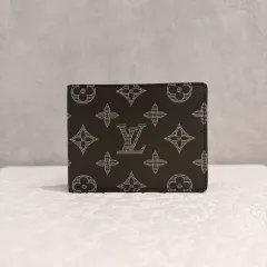 (新品) Louis Vuitton ルイヴィトン シャドー カーキ マルチプルトウォレット 二つ折り財布