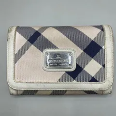 良品　BURBERRY BLUE LABEL バーバリー　二つ折り財布　コンパクトウォレット　ミニ　ノバチェック　シルバー金具　ロゴ型押し　レザー　白　ホワイト