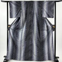 紬 身丈168.5cm 裄丈62.5cm S 袷 アンサンブル よろけ縞 黒灰 正絹 秀品 【中古】