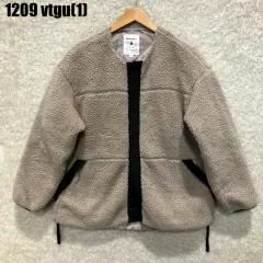 NIKE ナイキ と ベージュ色 フリース ジャケット m