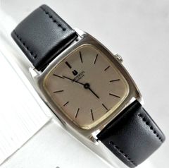 UNIVERSAL GENEVE ユニバーサルジュネーブ 手巻き 2針 スクエア