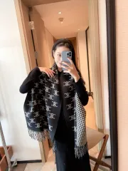 2025年最新】celine マフラーの人気アイテム - メルカリ