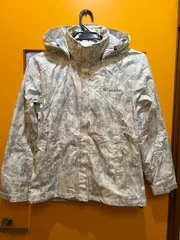 【H2-02】◇ Columbia　90 (S)サイズ　フード付きジャケット　白色　総柄