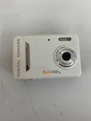 %3【ジャンク品】DIGITAL CAMERA 5.0 MEGA PIXELS ホワイト 電源つかない【カメラ】【1】