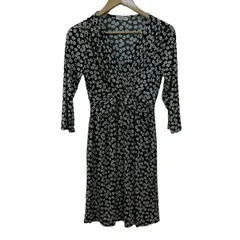 EGERIE(エジェリ) ワンピース レディース - ダークネイビー×アイボリー×ダークイエロー Vネック/七分袖/ひざ丈/花柄