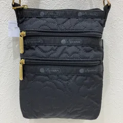 7393　LeSportsac　レスポートサック　 ショルダーバッグ　斜めがけ　紐調節可能　 パフィーブロッサムズ　花柄　デボス　 ブラック系　黒　ナイロン　軽量　3ZIP　 レディース