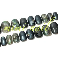 現品限りフルサイズネイルチップ グレー＆マグネットグリーンニュアンスネイルチップ ハンドメイドマグネットネイル  カジュアルラウンド ジェルコート済 全サイズ