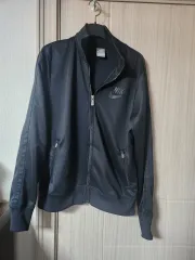 ナイキ ブラック トレーナー ジップアップ ジャケット 100