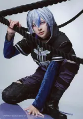 【中古】生写真(男性) 大友至恩(大慶直胤)/座り・キャラクターショット/ミュージカル「刀剣乱舞」 ～坂龍飛騰～ ブロマイド 刀剣男士（ライブver.）