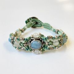 イーシャ ジュエリー ブレスレット アクアマリン - メルカリ
