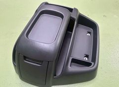 センターコンソールボックス 純正 ハイエースワゴン 8型 美品 ボルト付 