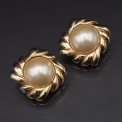 H281 イヤリング フェイクパール ゴールド デザイン コスチュームジュエリー