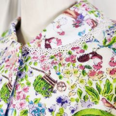 色違いで入荷‼️　鴨居羊子パジャマ　新品未使用‼️TUNIC　秋 冬物　襟付き全開パジャマ　60接結小花メルヘン　29327　白地花　日本製