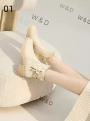 【送料無料】ライトベージュ ショートブーツ マーティンブーツ 秋冬 新作 レディース スカート 合わせ スキニー レザー 保温 撥水 大人可愛い すっきりシルエット 秋冬の着こなしを優しく彩る、スカートとも相性抜群のライトベージュショートブーツ