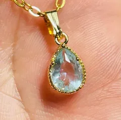 アクアマリン　ゴールドネックレス　artificial  ティアドロップ　雫