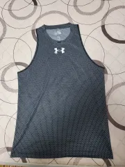 アンダーアーマー M (90-95) 機能性 ノースリーブ