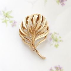未使用保管品 クリスチャンディオール ブローチ コサージュ リーフ 葉