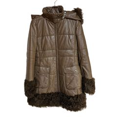 Item thumbnail for item 65835302-285d-4ddb-8c94-638a030a1468