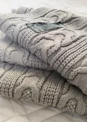 ケーブル編みニットマフラー ロングマフラー (新品