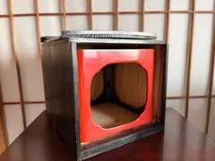 盃膳（はいぜん）または盃台（はいだい）日本の漆器 専用箱あり