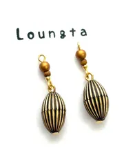 3628チェコビーズピアス ブラック 小ぶりピアス 樹脂ピアス