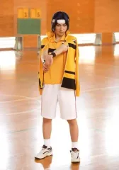 【中古】生写真(男性) 神永圭佑(幸村精市)/全身・ユニフォーム黄色・ストレッチ・体育館・キャラクターショッット/ミュージカル『テニスの王子様』 春の大運動会2014