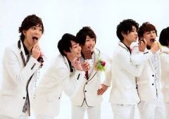 [중고] 생사진(남성) BOYS AND MEN/집합(5명)/미즈노 카츠·다나카 슌스케·코바야시 유타카·츠지모토 타츠키·타무라 유키/횡형·무릎 위·의상 흰색·초콜릿/[초콜릿 프린스] 생사진