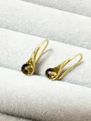 宝石質スモーキークォーツAAA ラウンドカット4mm フックピアス