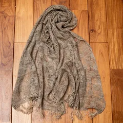【1点もの】天然ネトルの手編みストール 約178cm x 60cm / ショール ストール 風よけ いらくさ