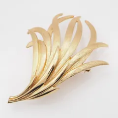 J907 MONET モネ ブローチ リーフ ゴールド デザイン コスチュームジュエリー