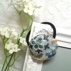 インド刺繍リボンのヘアゴム　ヘアアクセ　髪飾り　花柄　ブルー　oh-02346