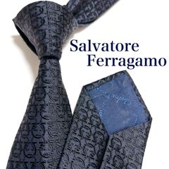 美品 イヴサンローランネクタイ ハイブランド ソリッドタイ 無地 光沢