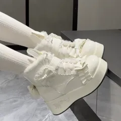 厚底 刺繍 ショートブーツ リボン フリル ファー 量産型 地雷系 ガーリー 白 ホワイト 韓国ファッション 可愛い 痛バコーデ 推し活 靴 プラットフォーム ブーツ レディース ロリータ ロリィタ 界隈 量産型 地雷系 ブーツ