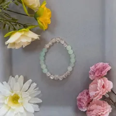 ライトグリーン×クラッシュクリア ビーズブレスレット（16cm）／ハンドメイド・爽やか＆ナチュラル