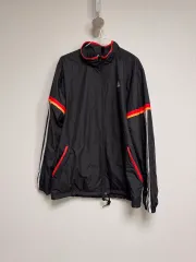 アディダス ブラック ウィンドブレーカー ジャケット