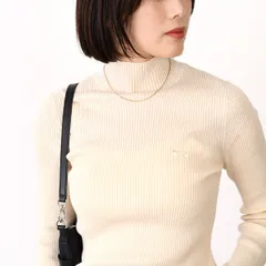 MAISON KITSUNE メゾン キツネ セーター ベイビー フォックス ファイン ウール リブ タートルネック ジャンパー PW00809KT1155 レディース ホワイト 白 ニット 長袖 シンプル ギフト プレゼントのサムネイル