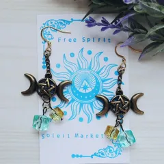 トリプルムーン　ドロップビーズ　ピアス・イヤリング　三日月　アンティーク　グリーン