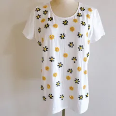 MaxMara WEEKEND マックスマーラ　ウィークエンド　Tシャツ　ビーズ　白　ビーズ取れあり　レディース　Lサイズ　中古品　管理番号KKVTRRA186のサムネイル