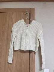 アイボリー ケーブル編み ニット ジップアップ