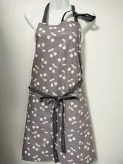 ハンドメイド　エプロン　チェリーボンボン　グレー　A019