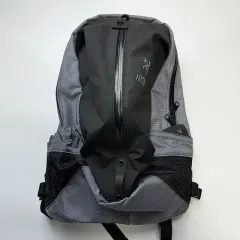 2026年最新】アークテリクス アロー ビームスの人気アイテム - メルカリ