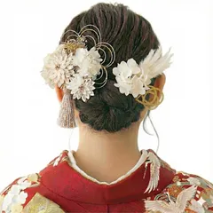 【ベージュ 花 髪飾り 4点セット】 成人式 卒業式 結婚式 振袖 袴 訪問着 着物 和装 浴衣 ゆかた ゴールド つまみ細工 コーム式 Uピン式  花飾り 水引き飾り タッセル HCJA512