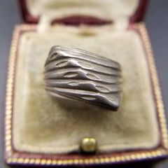 サ*ー様 ティファニー TIFFANY シグネチャークロス リング 8.5号 S