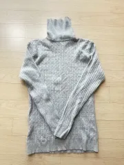 ケーブル編み タートルネック セーター 新品
