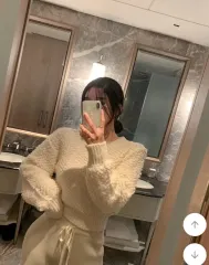 Vネック ボア フリース クロップド ニット