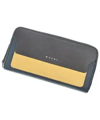 MARNI 財布・コインケース レディース 【古着】【中古】【送料無料】のサムネイル