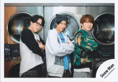 【中古】生写真(STARTO) Snow Man/宮舘涼太・阿部亮平・深澤辰哉/横型・上半身/アルバム「RAYS」MVオフショット/公式生写真