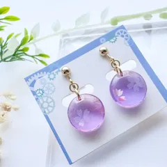 神秘的な紫色の桜イヤリング（金具変更可能）