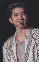 【中古】コレクションカード(男性) SEVENTEEN/JOSHUA(ジョシュア)/ライブフォト・裏面オレンジ/DVD「SEVENTEEN WORLD TOUR [BE THE SUN] JAPAN」フォトカード